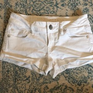 White American eagle shorts